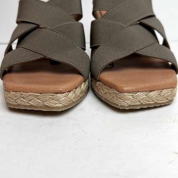 NWOT Andre Assous Rachel Espadrille Wedge Slip On Size 39 EU Taupe with Raffia - Picture 9 of 13